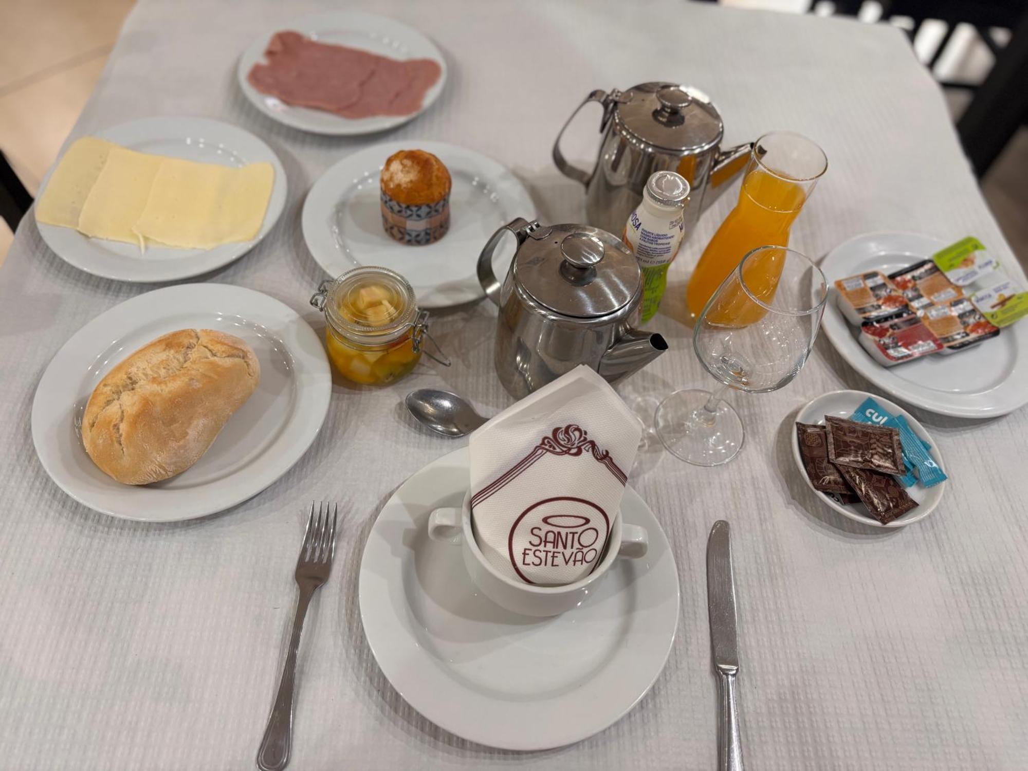 Restaurante Residencial Pizzaria S. Estevao Aguiar da Beira Luaran gambar